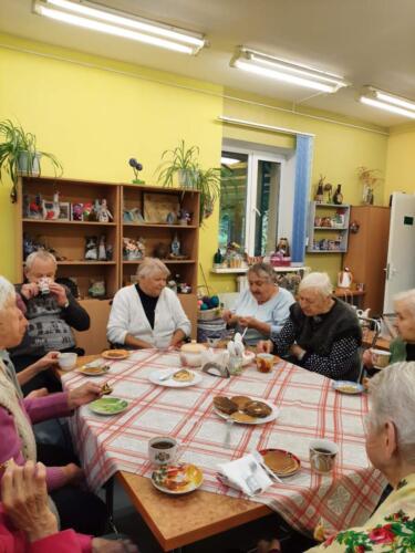 Чаепитие с блинами